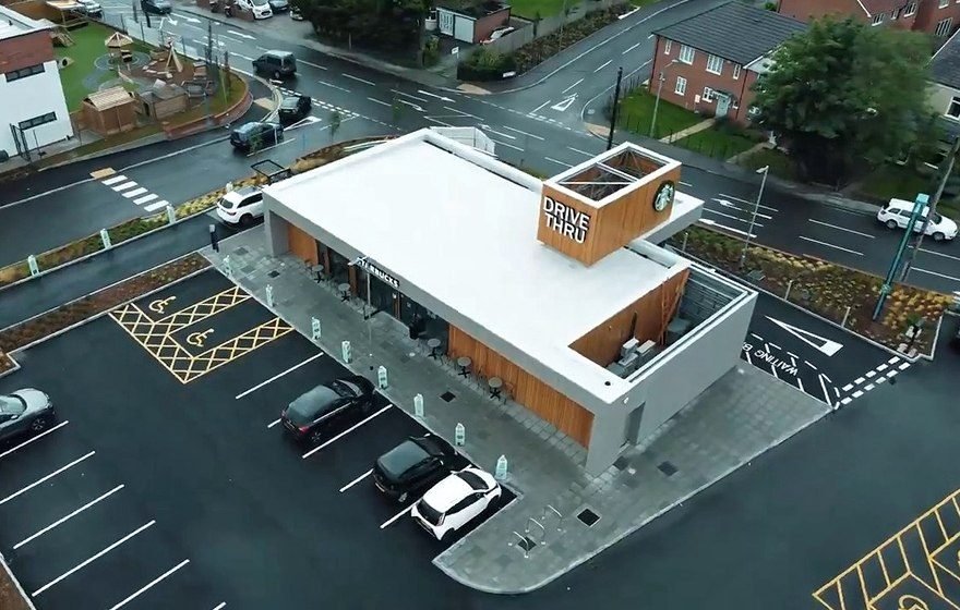Starbucks drive-thru — marketing local en más de 30 tiendas UK
